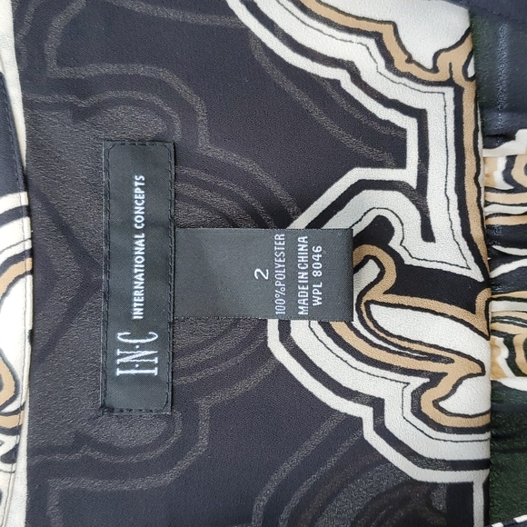 5/$25 - Relaxed fit 😌 INC blouse, sz 2 - Picture 3 of 8